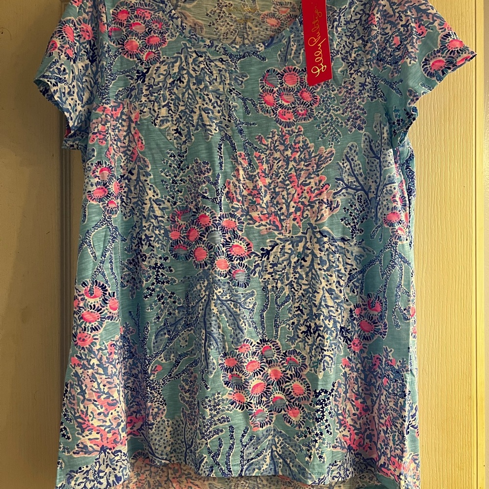 Short sleeve size L Lily Pulitzer cotton top.